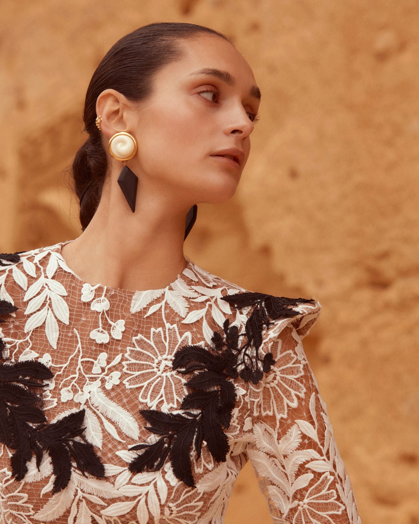 TOP SELENE The IQ Collection