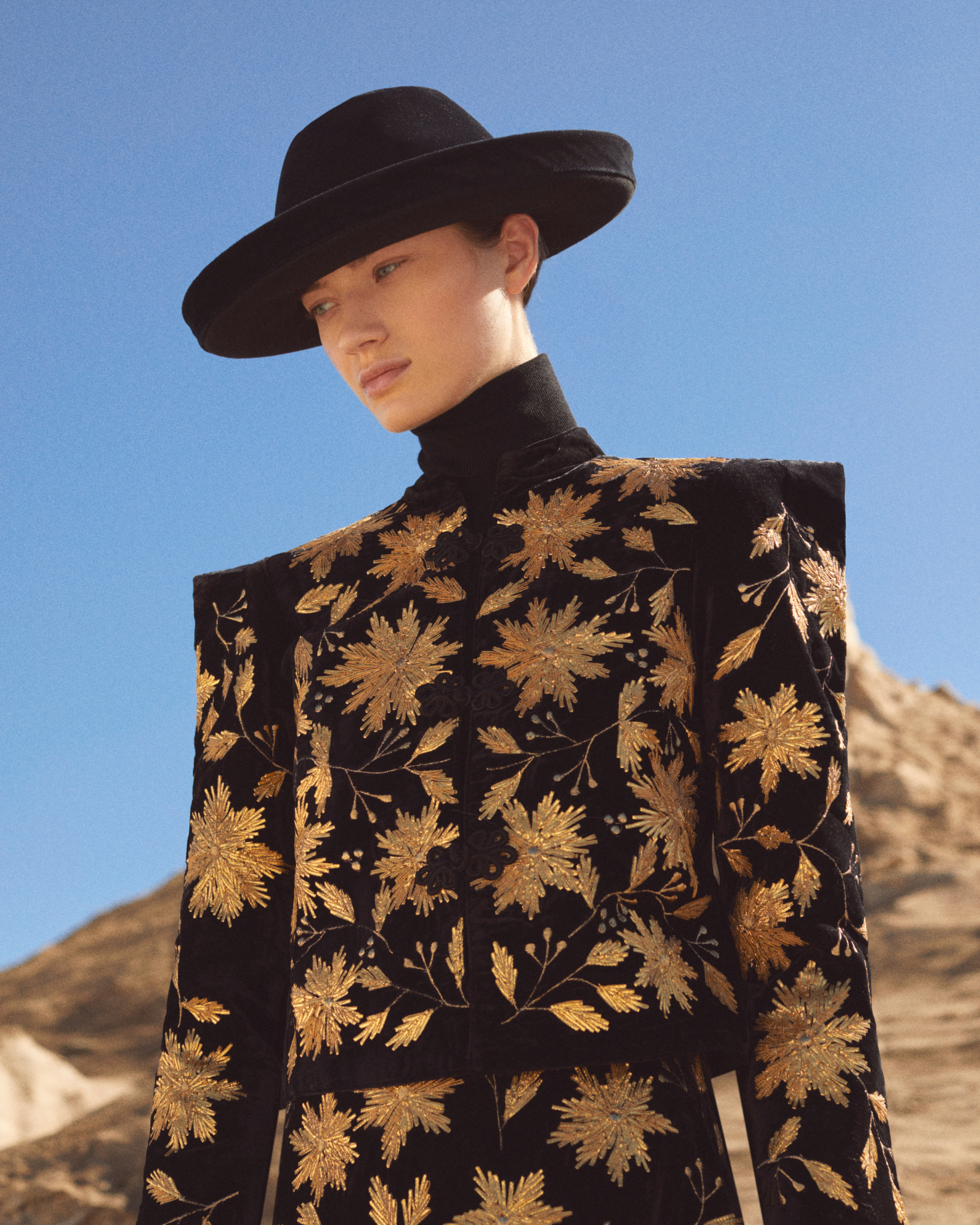 CHAQUETA COVA The IQ Collection