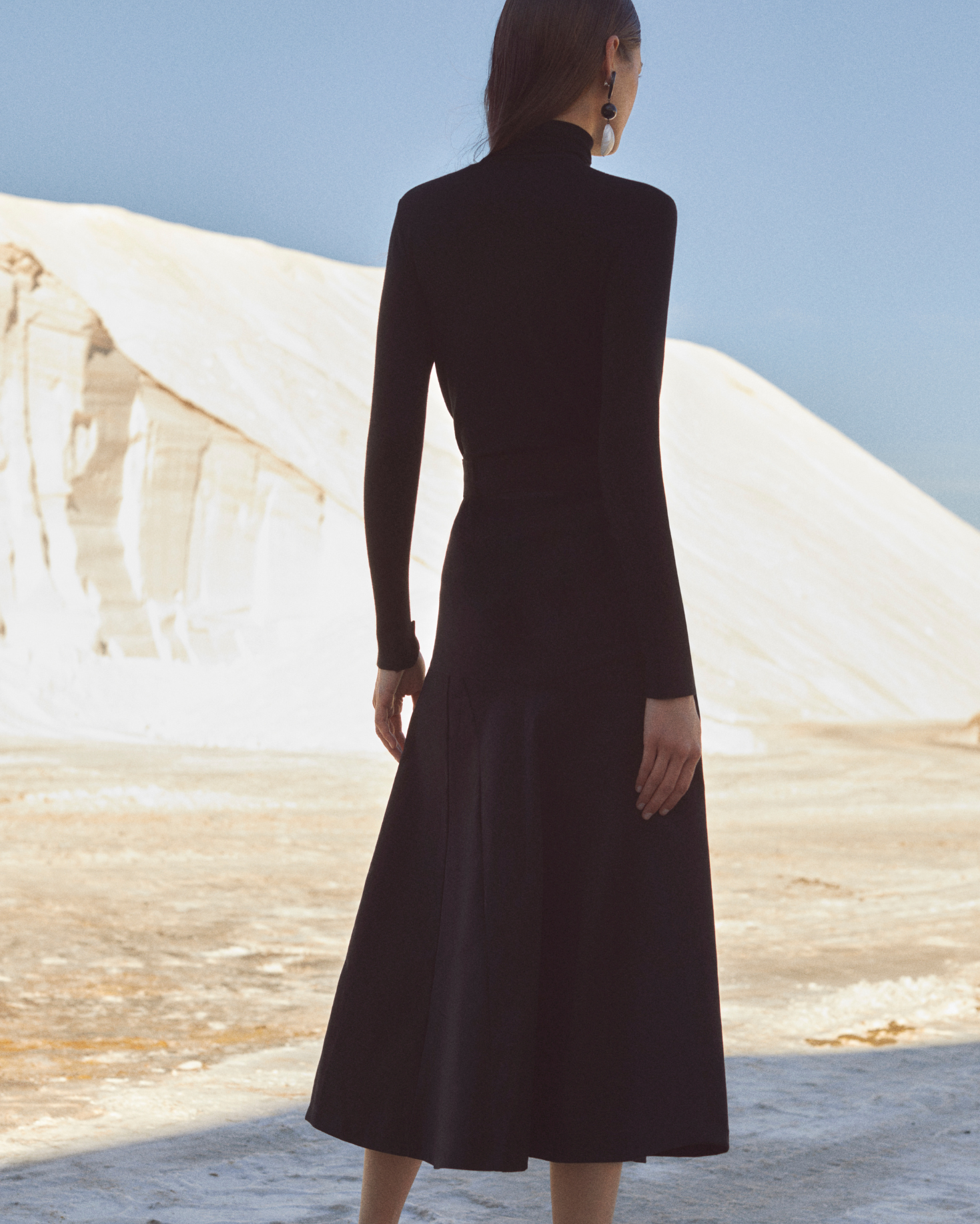 FALDA ANGELA BORDADA NEGRA The IQ Collection