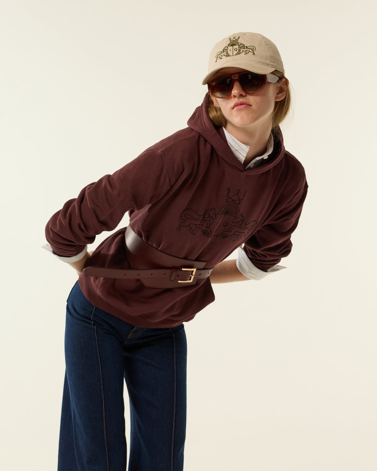 SUDADERA LEO BURDEOS The IQ Collection