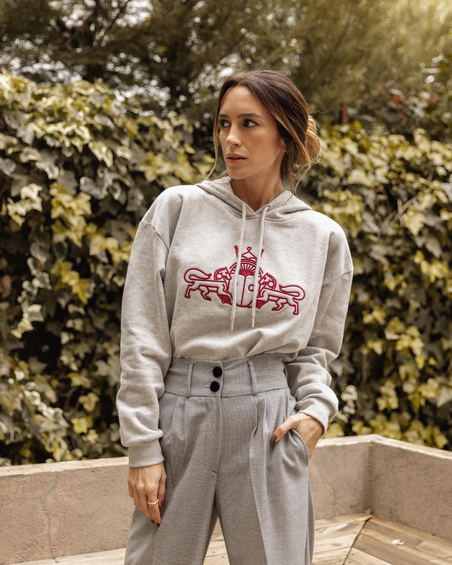 SUDADERA PEPA GRIS The IQ Collection