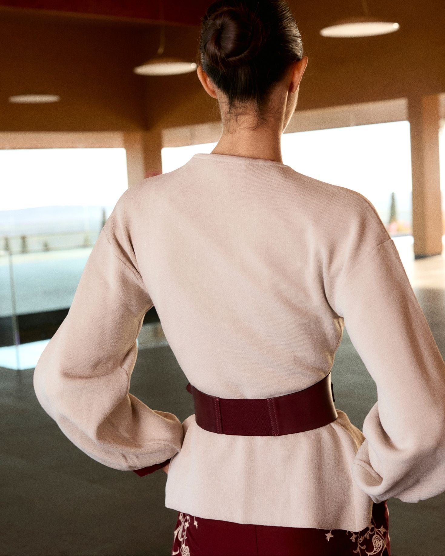 CHAQUETA PUNTO CONCHA BEIGE The IQ Collection