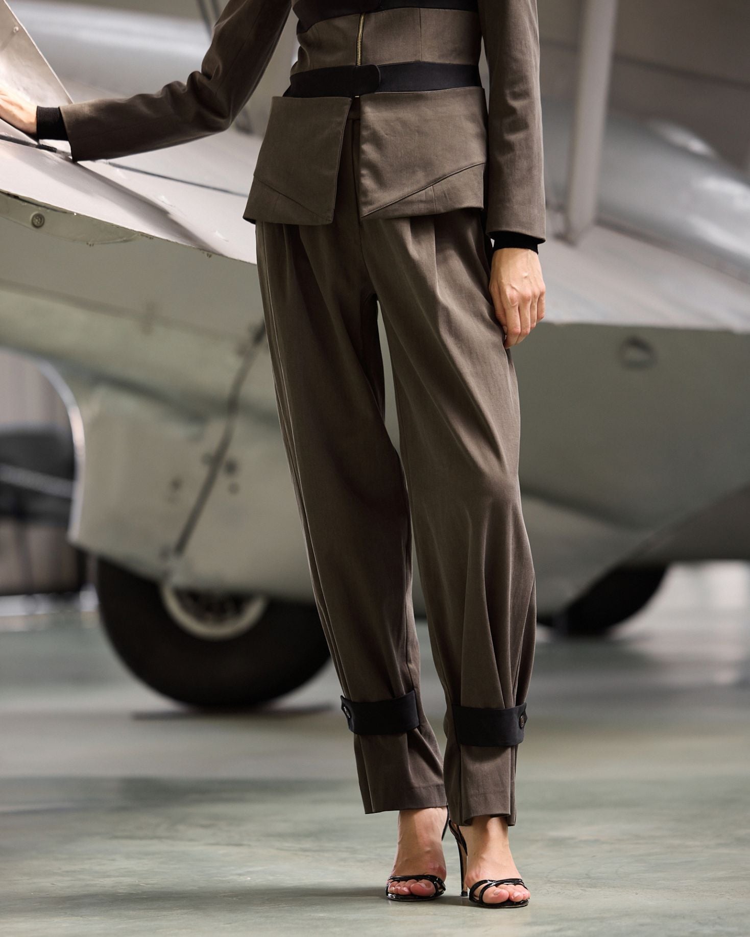 PANTALON ERIN VERDE The IQ Collection