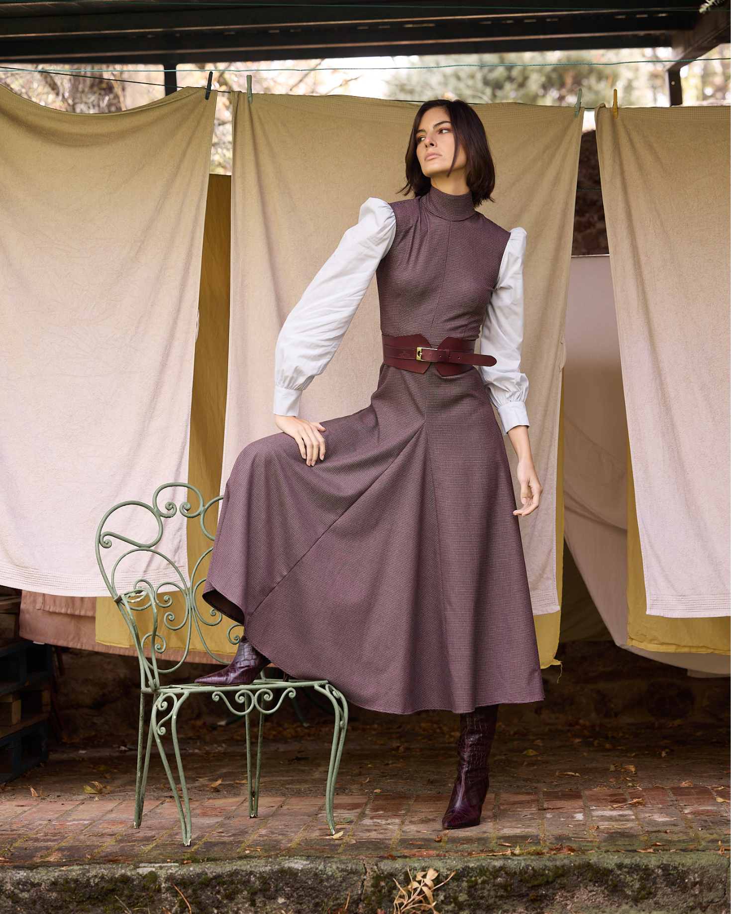 VESTIDO AIDAN GRANATE The IQ Collection