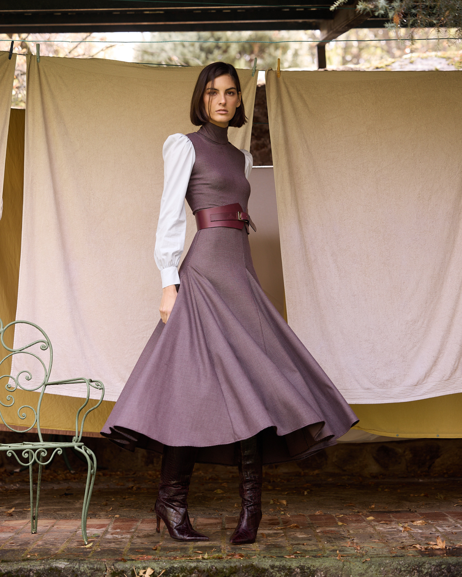 VESTIDO AIDAN GRANATE The IQ Collection