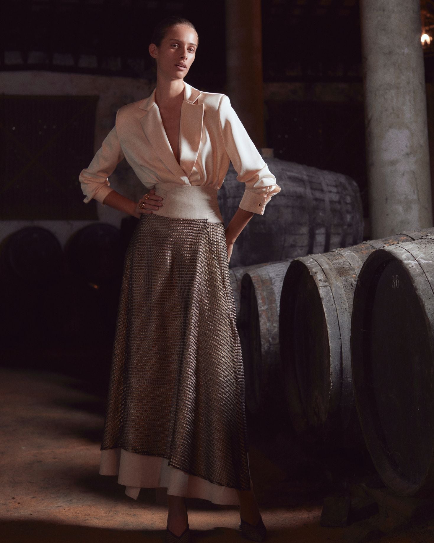 FALDA CLIO BEIGE The IQ Collection