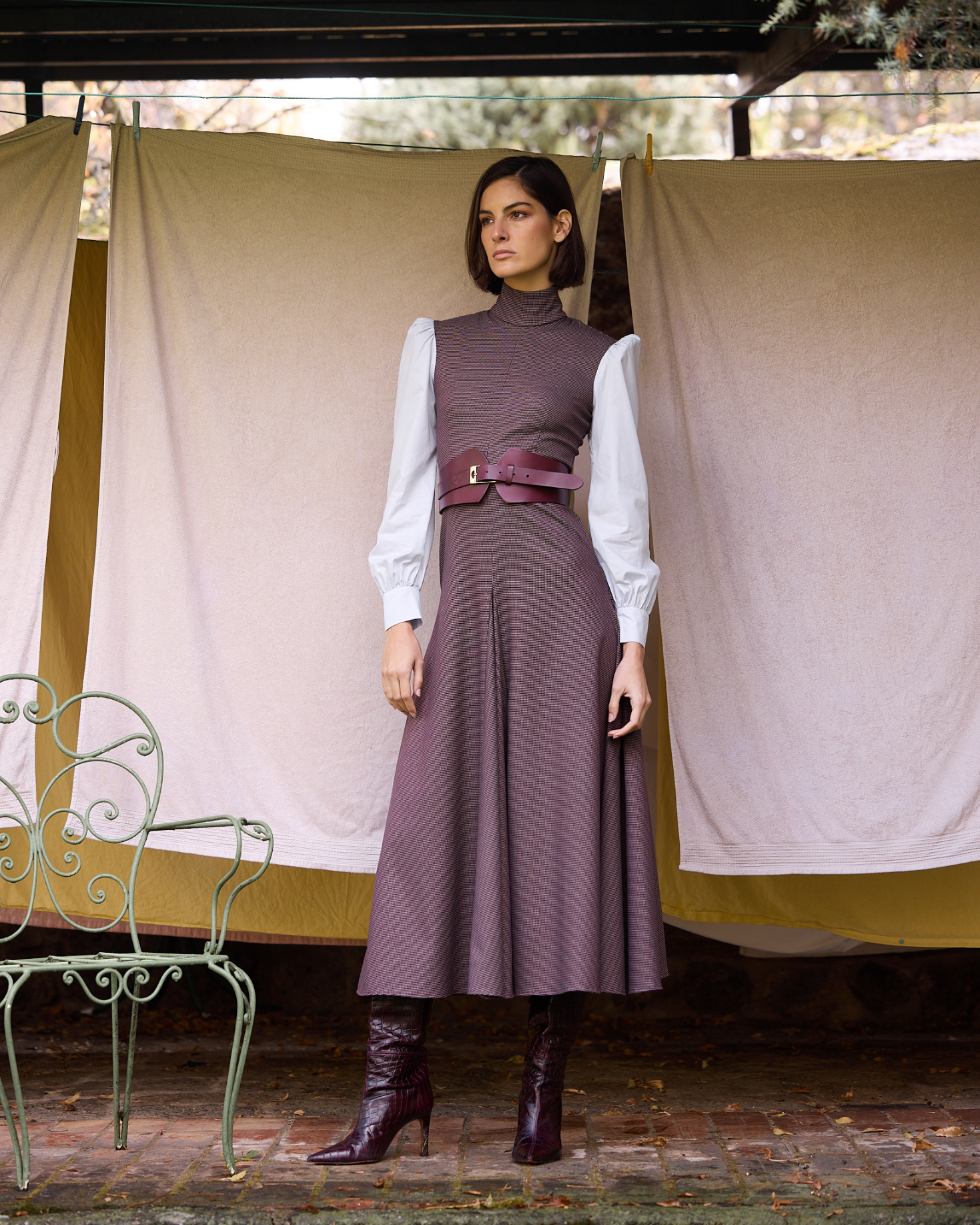 VESTIDO AIDAN GRANATE The IQ Collection