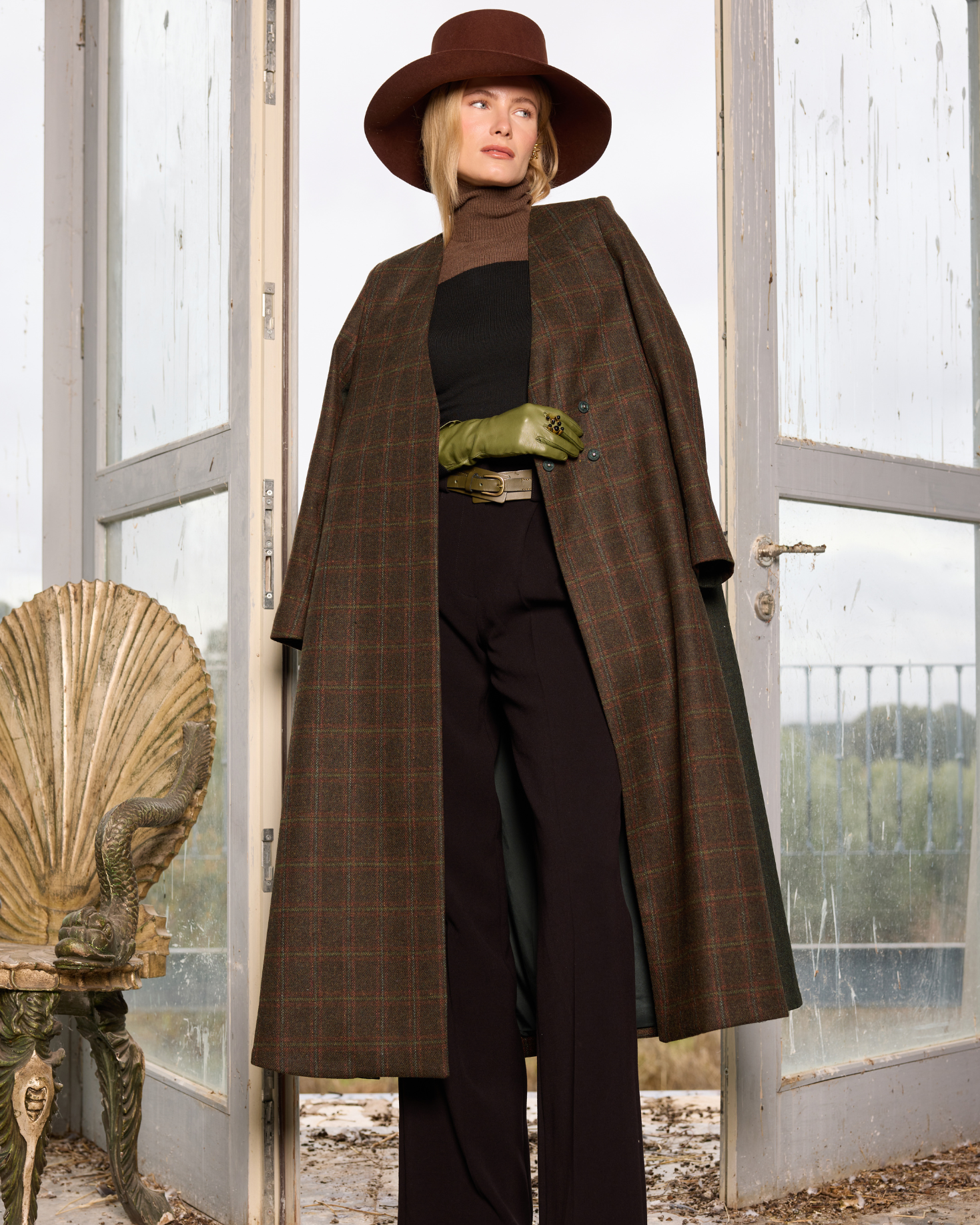 ABRIGO ROMERO CUADROS The IQ Collection