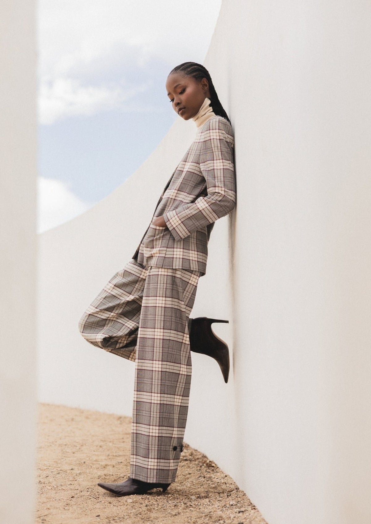 PANTALÓN ERIN CUADROS GRIS The IQ Collection