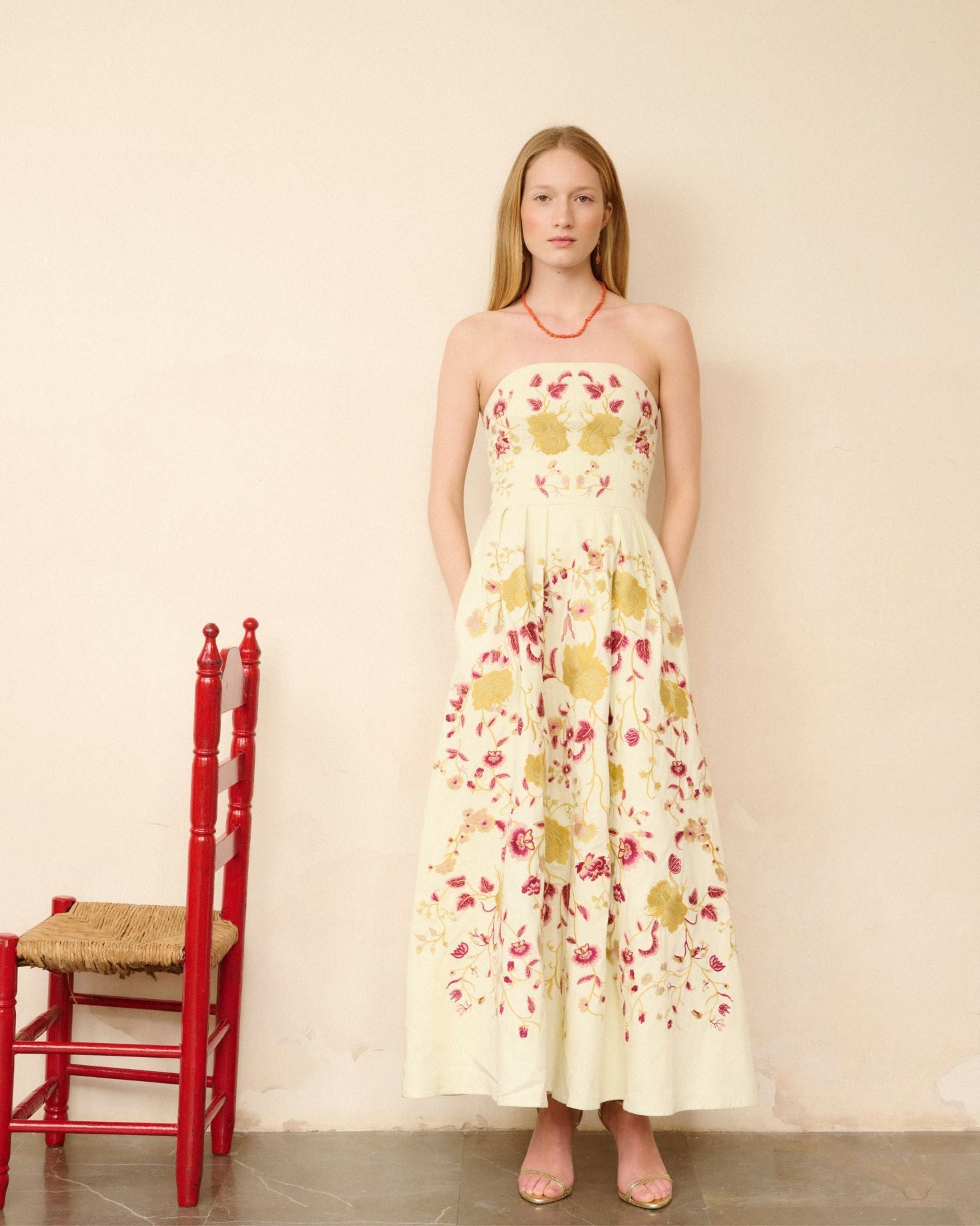 VESTIDO LETICIA BORDADOS The IQ Collection