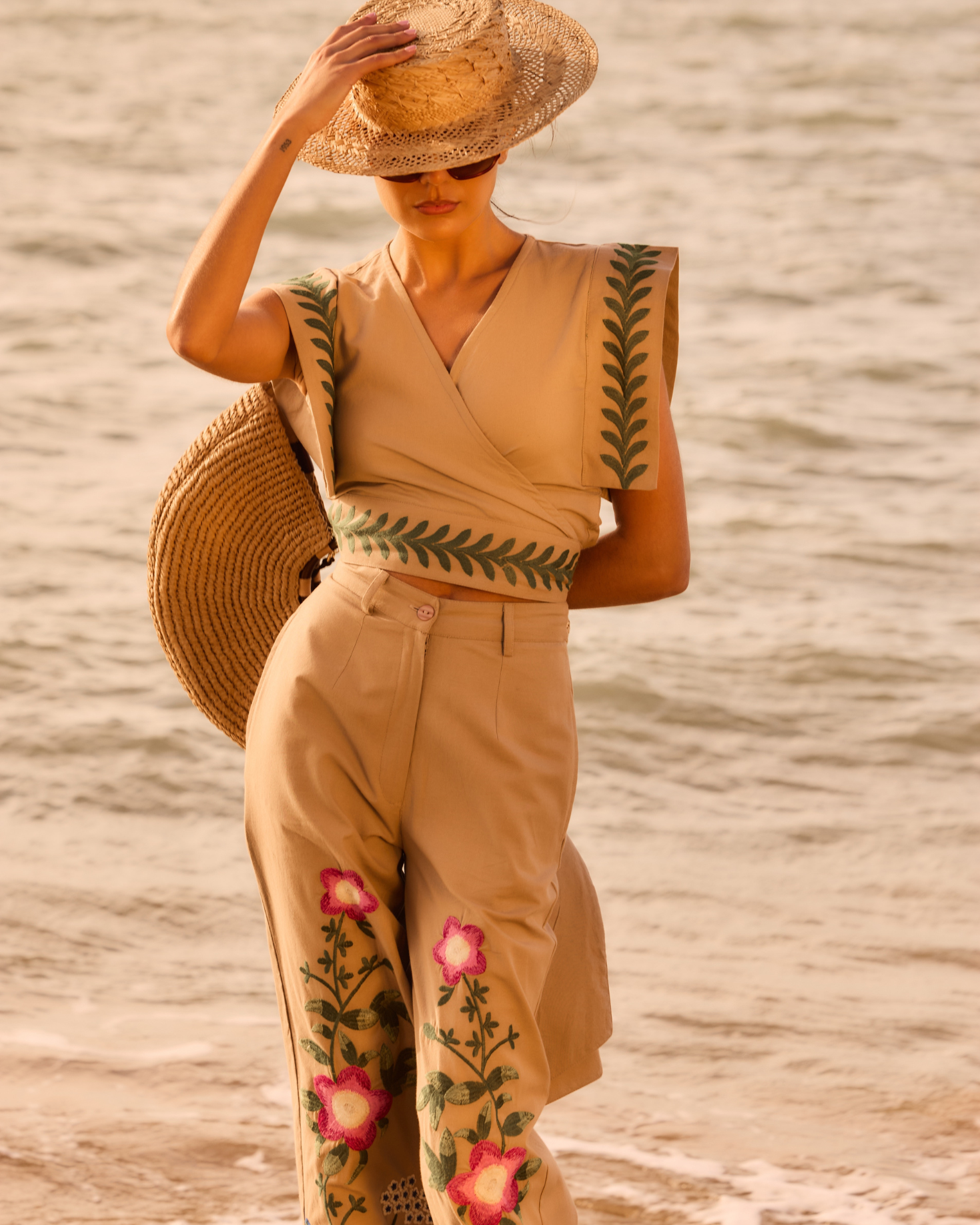 CONJUNTO IRIA The IQ Collection