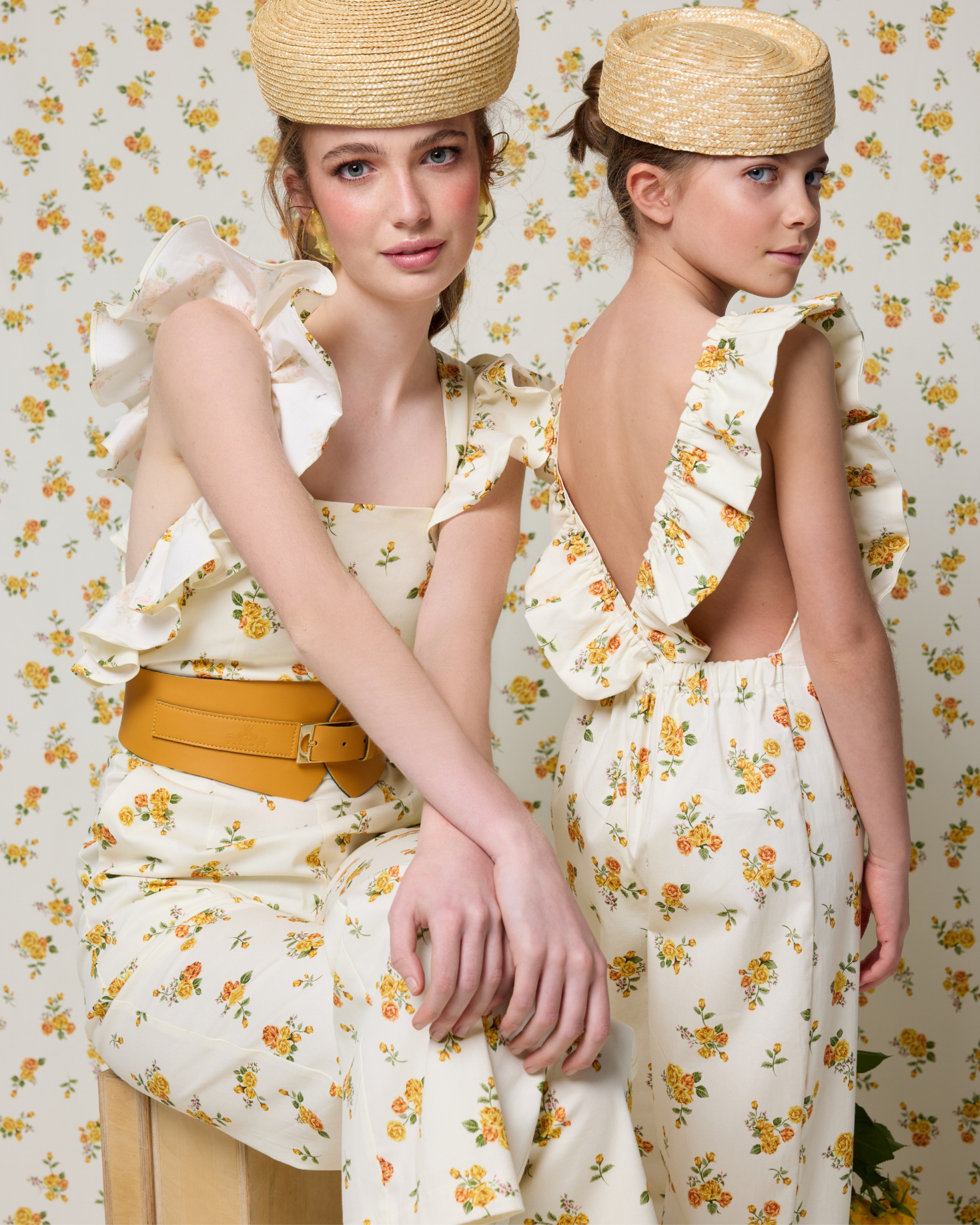 MONO ELISABETH FLORES The IQ Collection