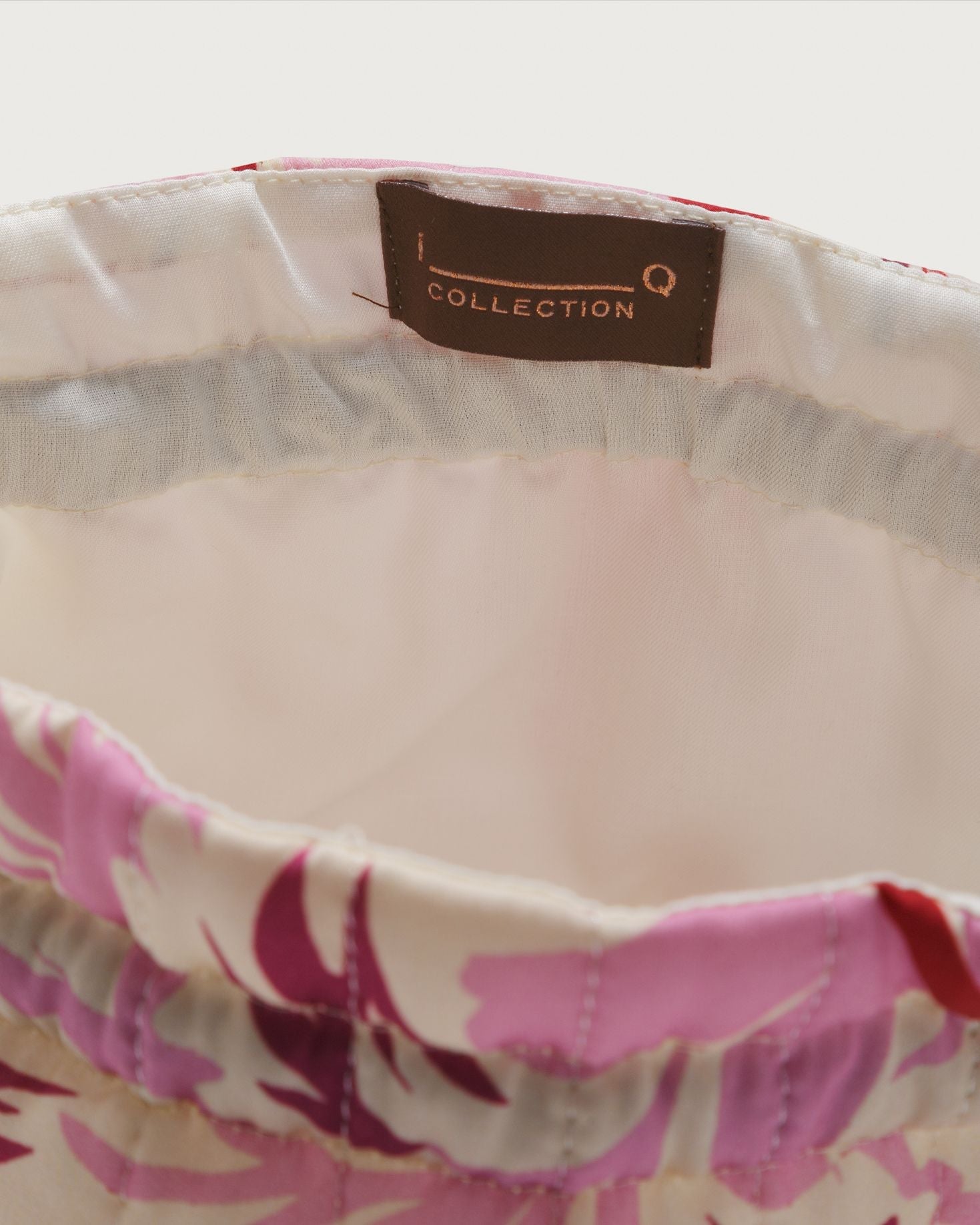 NECESER SOLIDARIO The IQ Collection