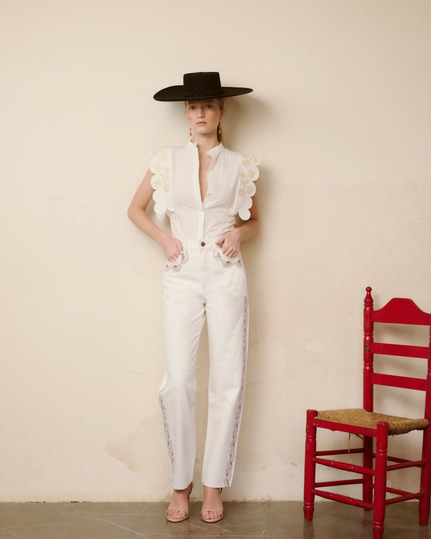 CAMISA ANNA BORDADOS BEIGE The IQ Collection