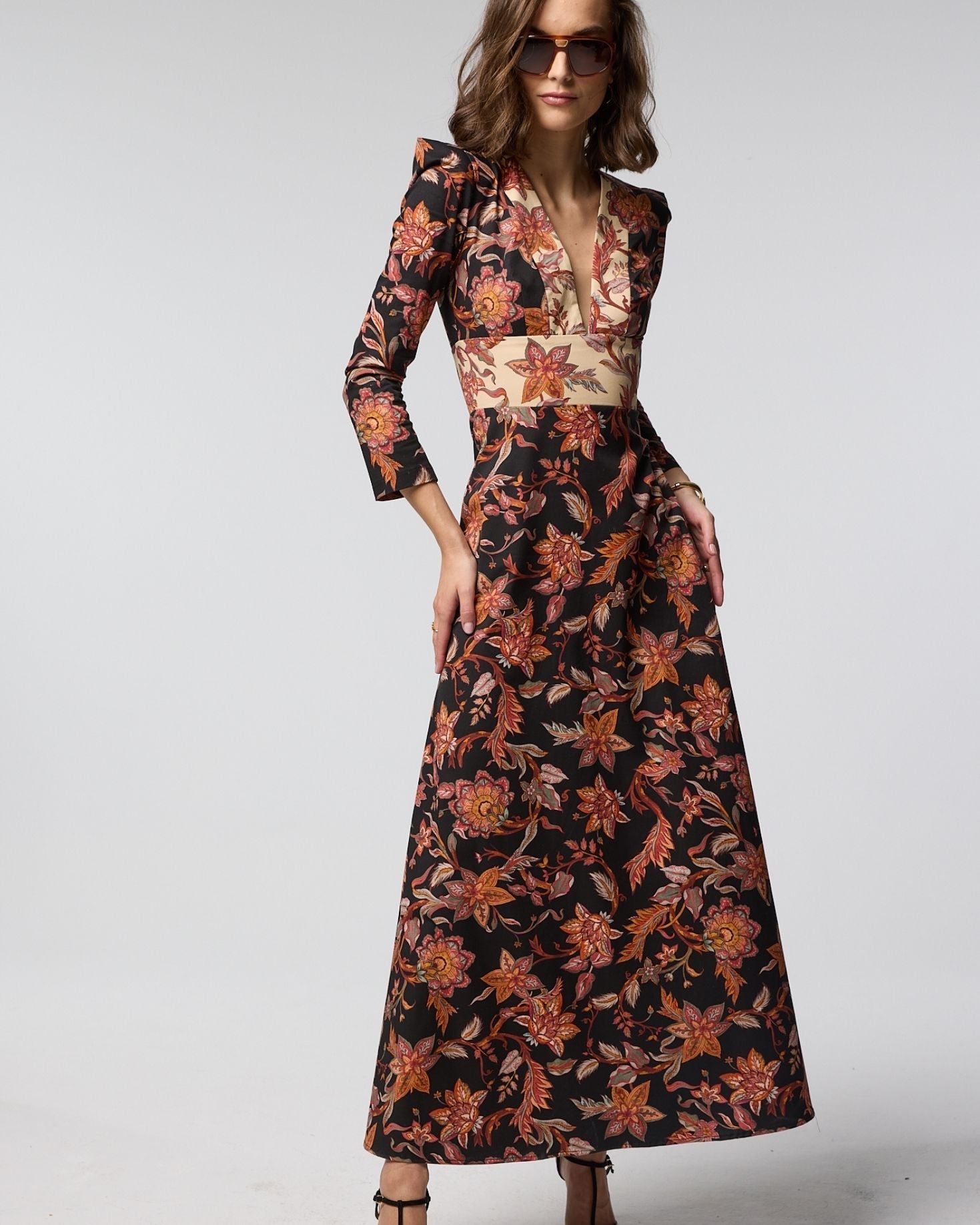 VESTIDO JACKIE FLORES The IQ Collection