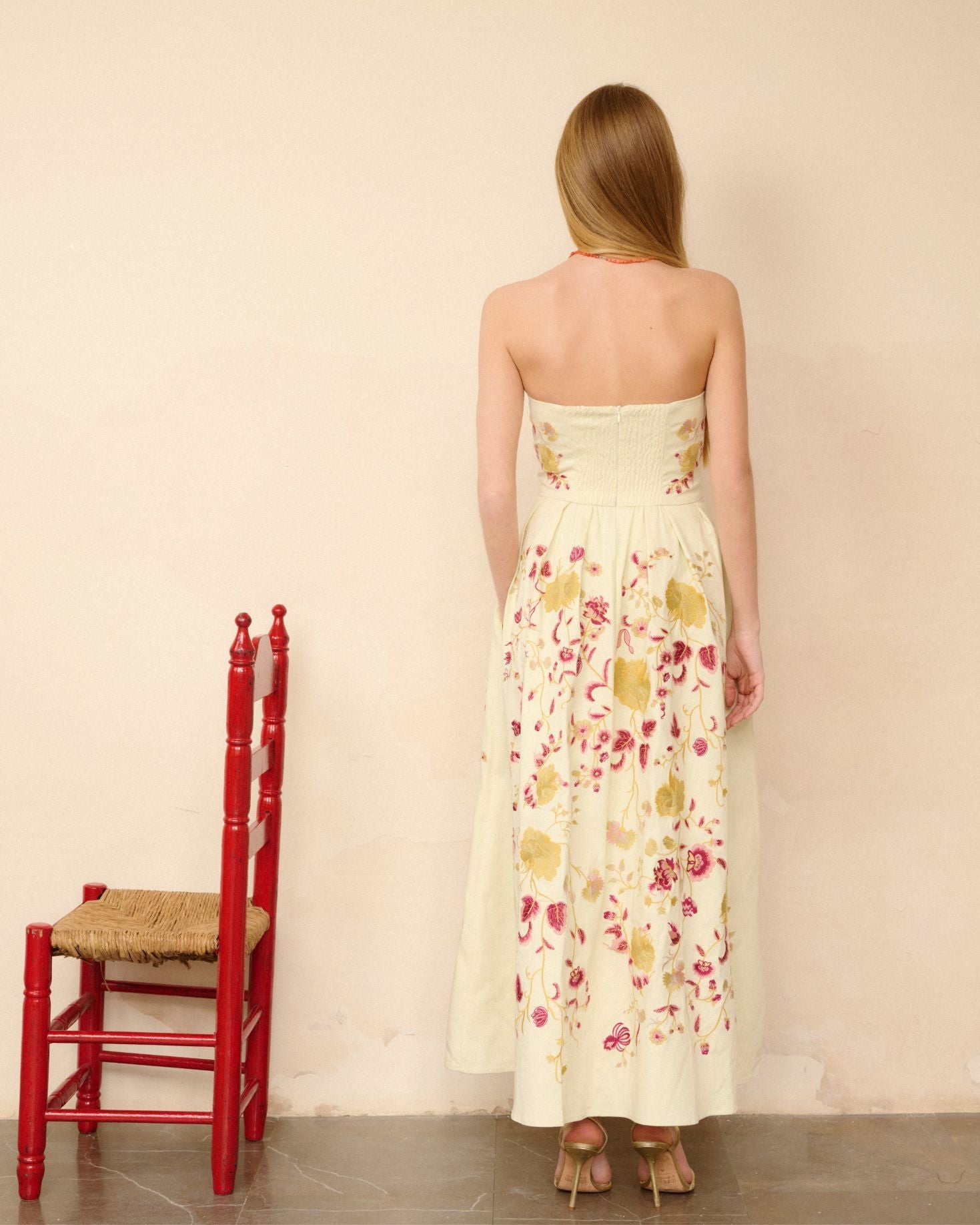 VESTIDO LETICIA BORDADOS The IQ Collection