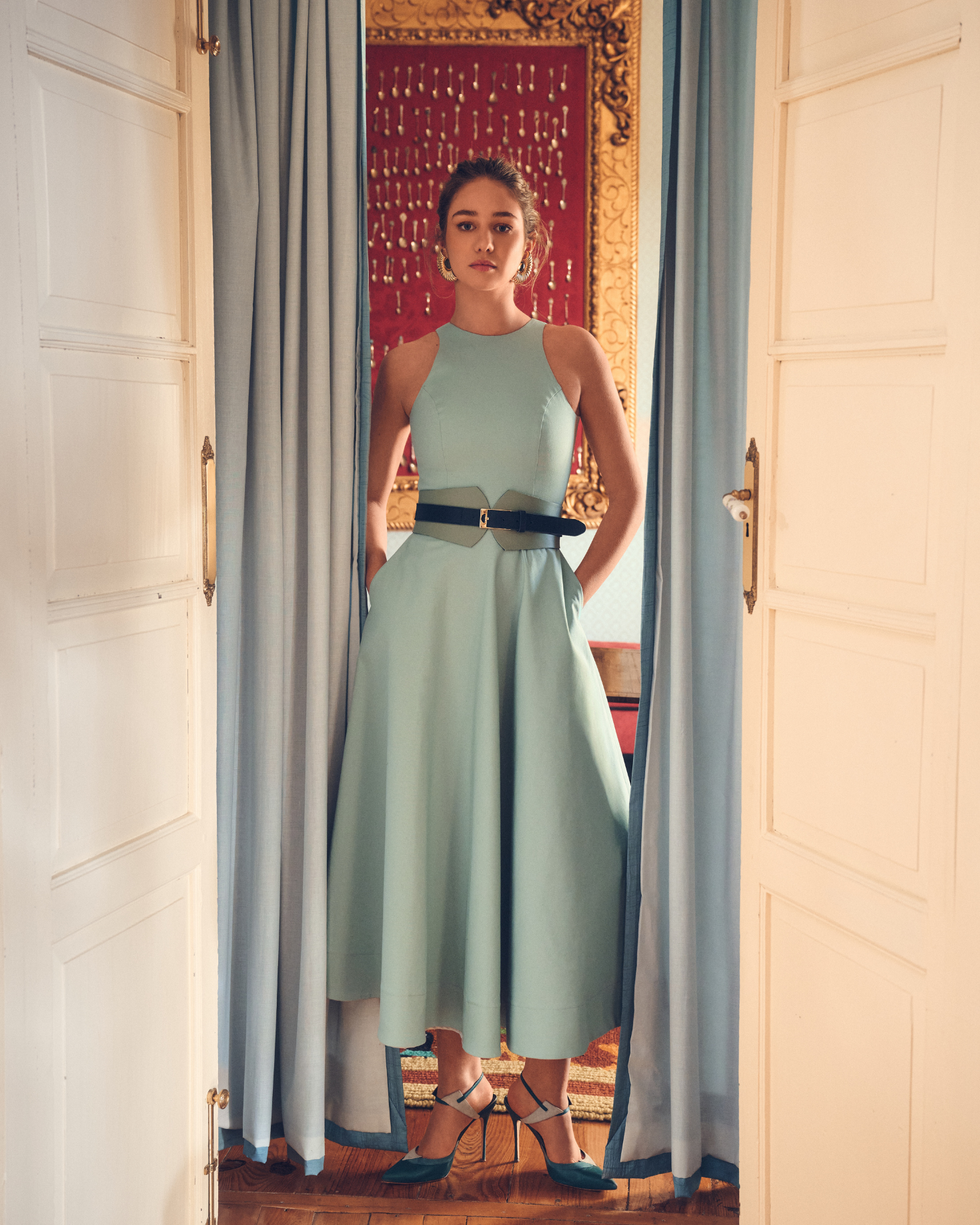 001 The IQ Collection