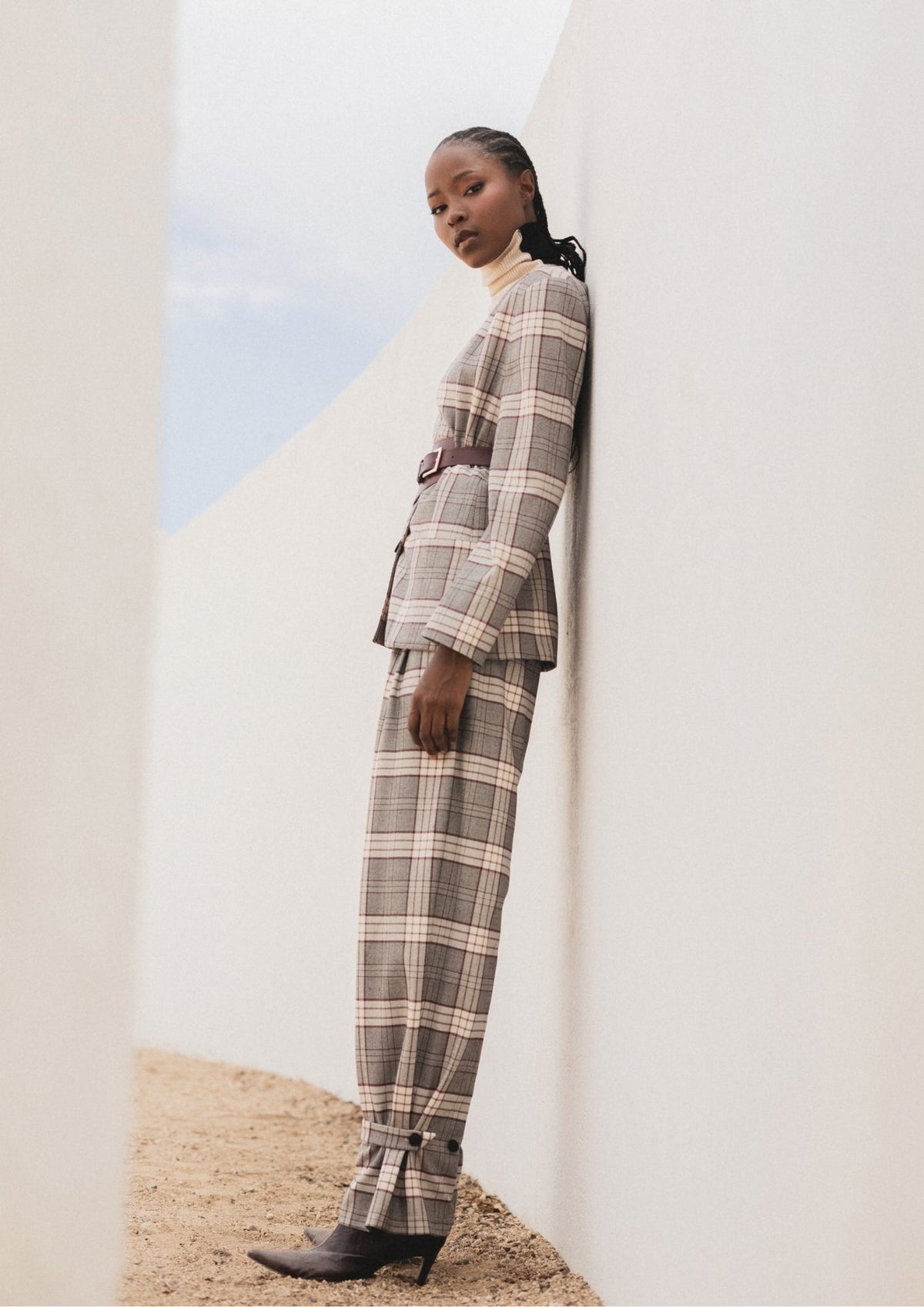 PANTALÓN ERIN CUADROS GRIS The IQ Collection