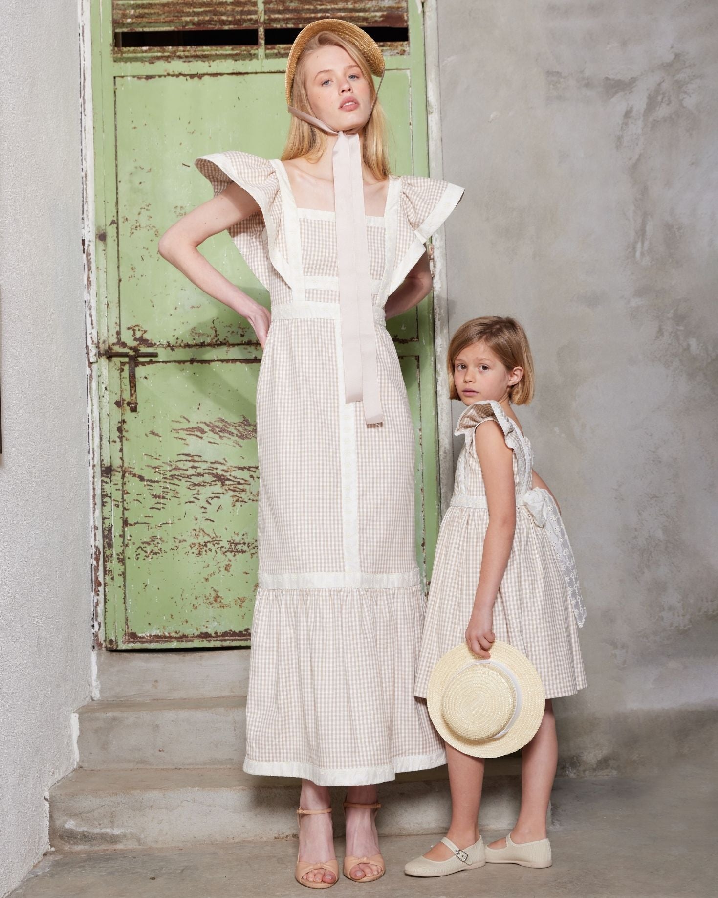 VESTIDO CHLOE CUADROS BEIGE The IQ Collection