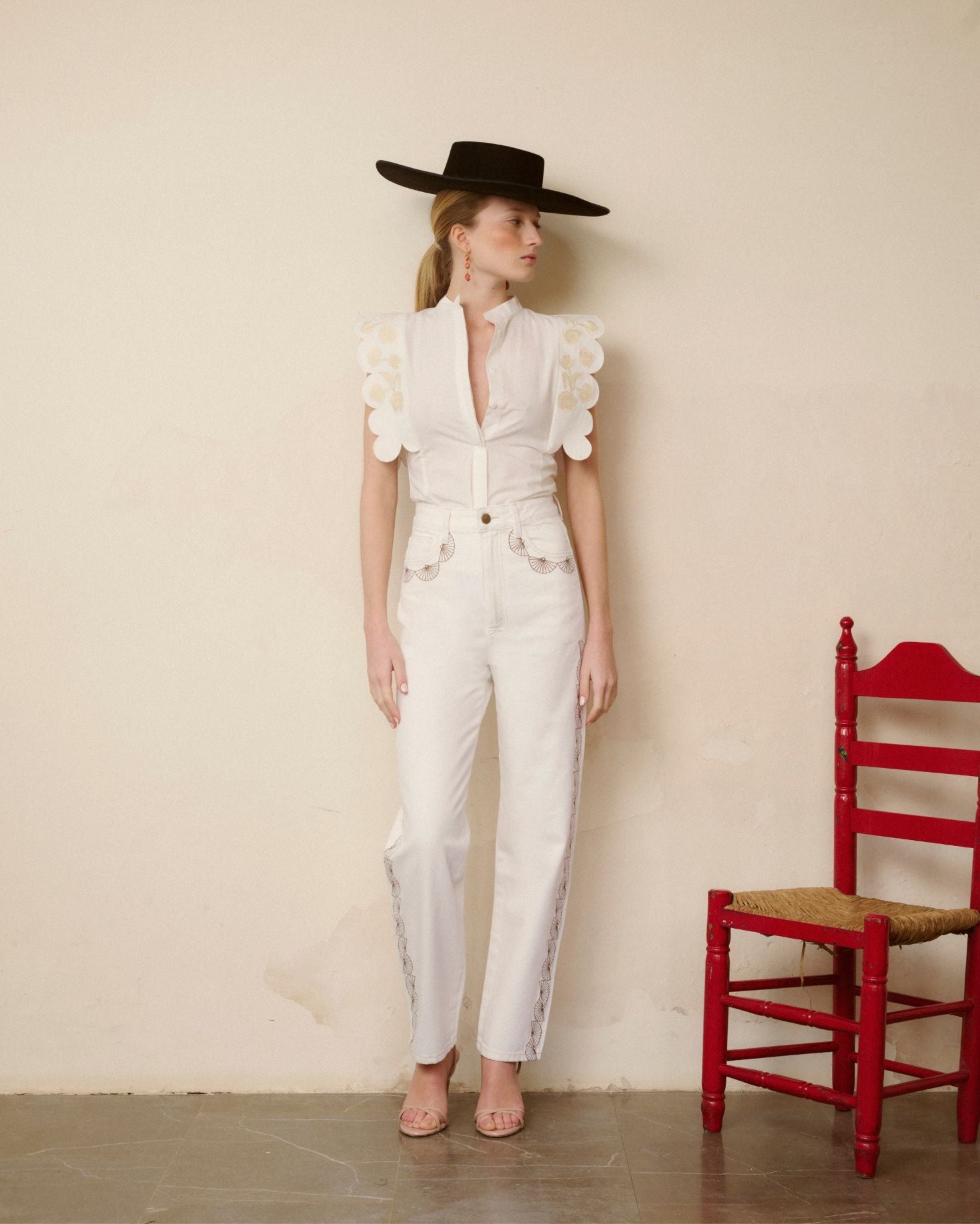 CAMISA ANNA BORDADOS BEIGE The IQ Collection