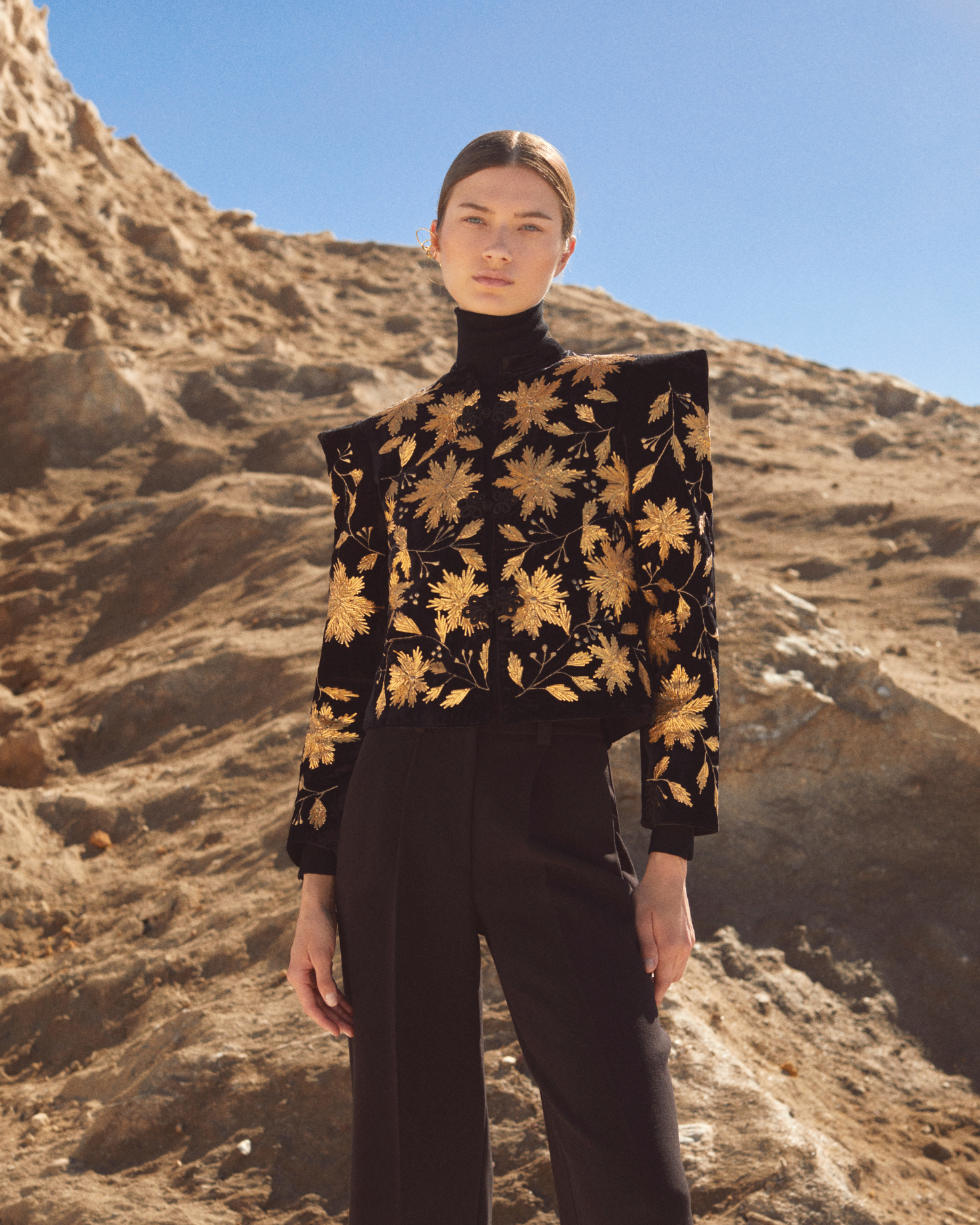 CHAQUETA COVA The IQ Collection