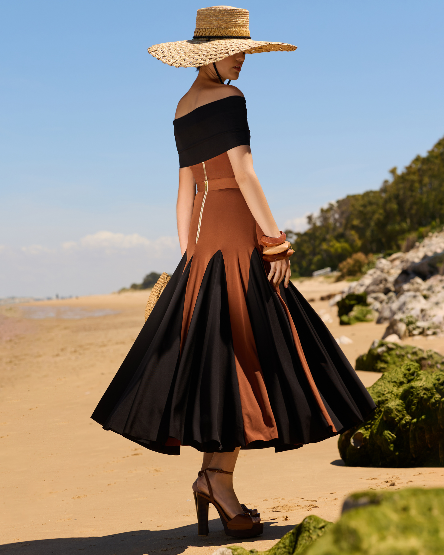 CONJUNTO CLAU NEGRO Y MARRÓN The IQ Collection