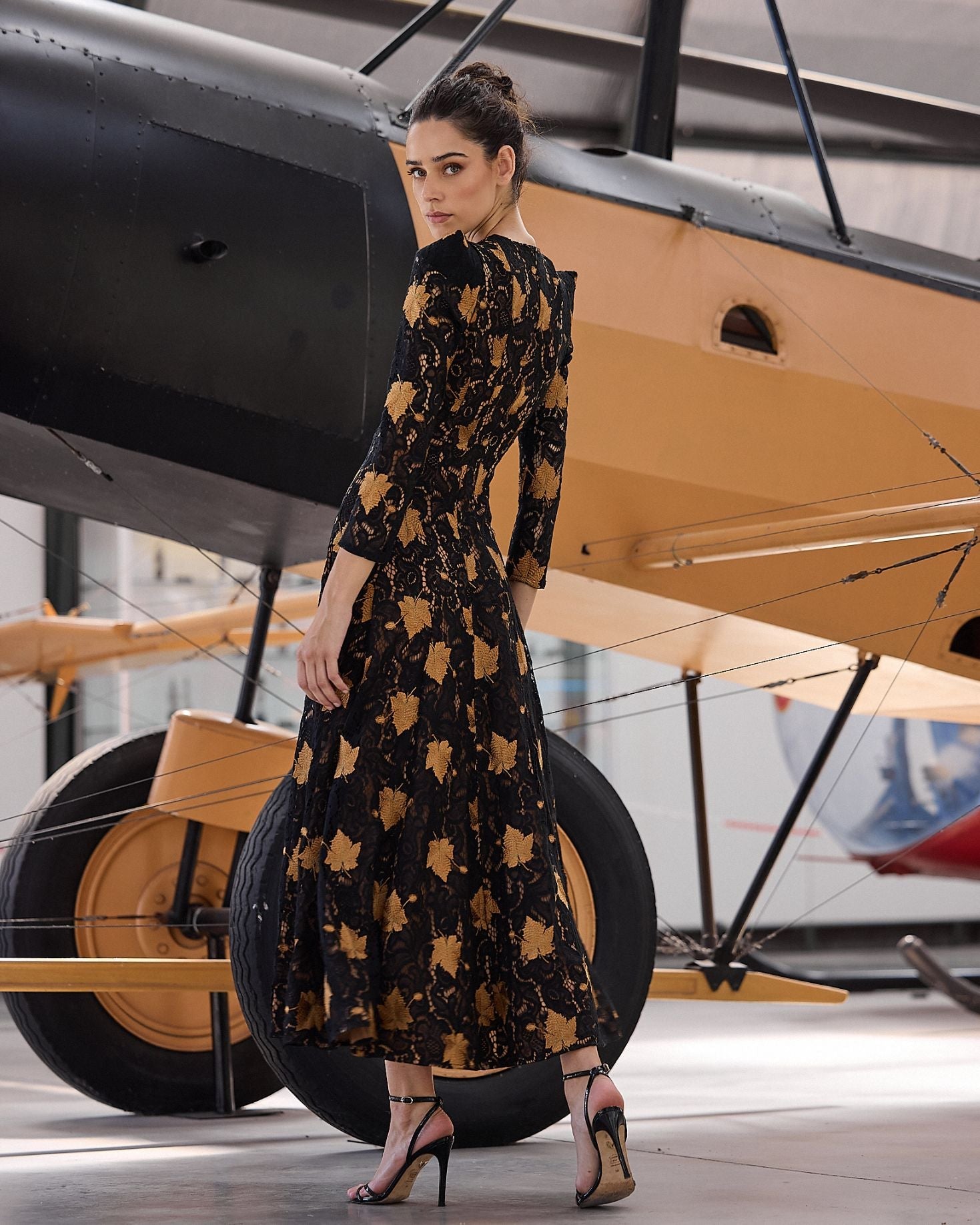 VESTIDO ROSE HOJAS The IQ Collection