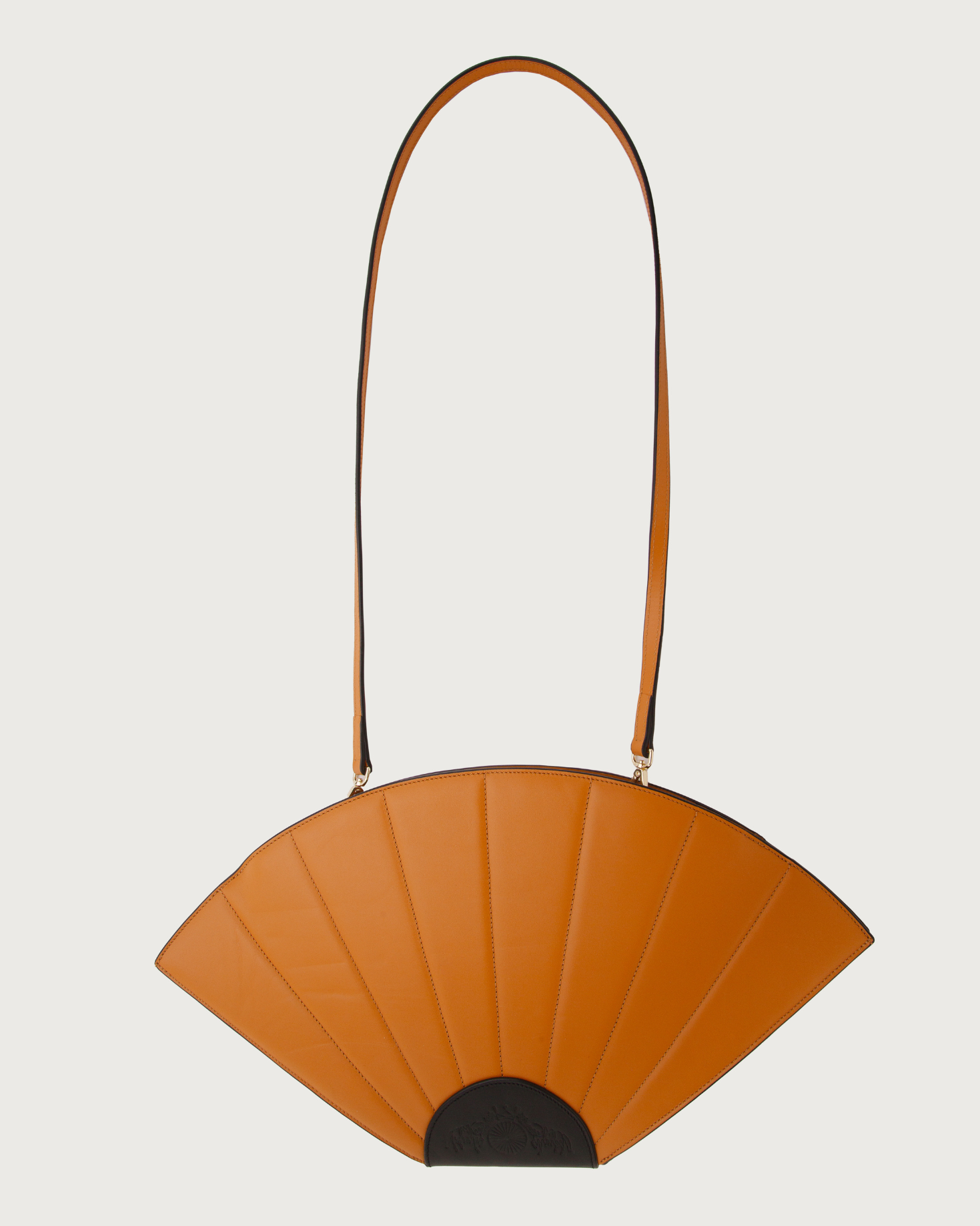 BOLSO ABANICO MOSTAZA DORANTES HARNESS x IQ The IQ Collection