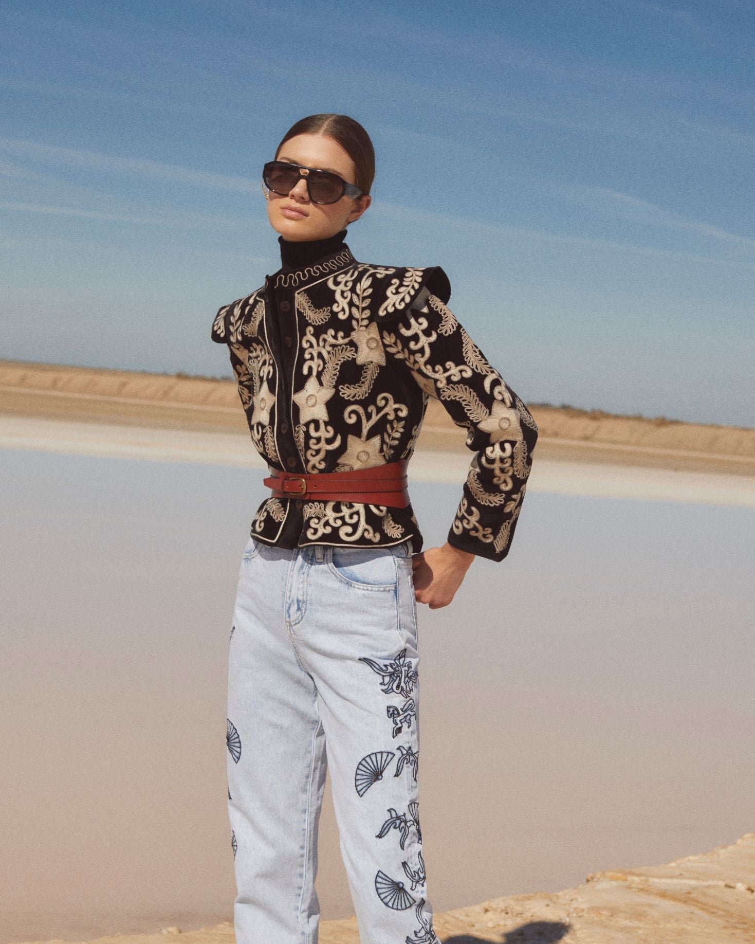 CHAQUETA ESPE NEGRA The IQ Collection