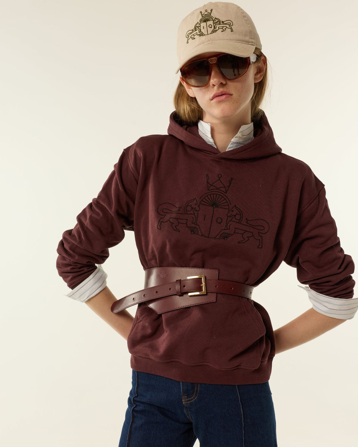 SUDADERA LEO BURDEOS The IQ Collection