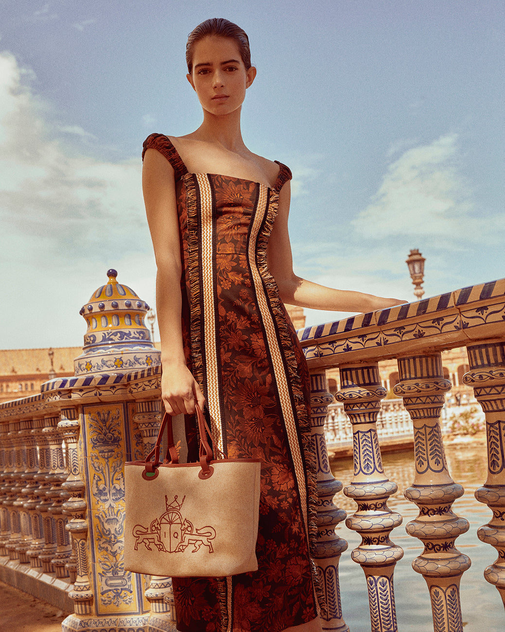 BOLSO SOPHIE MARRÓN PEQUEÑO The IQ Collection