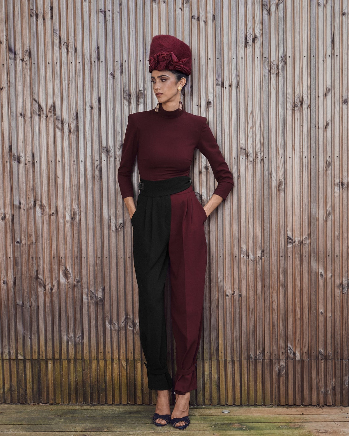 PANTALON ERIN BURDEOS Y NEGRO The IQ Collection