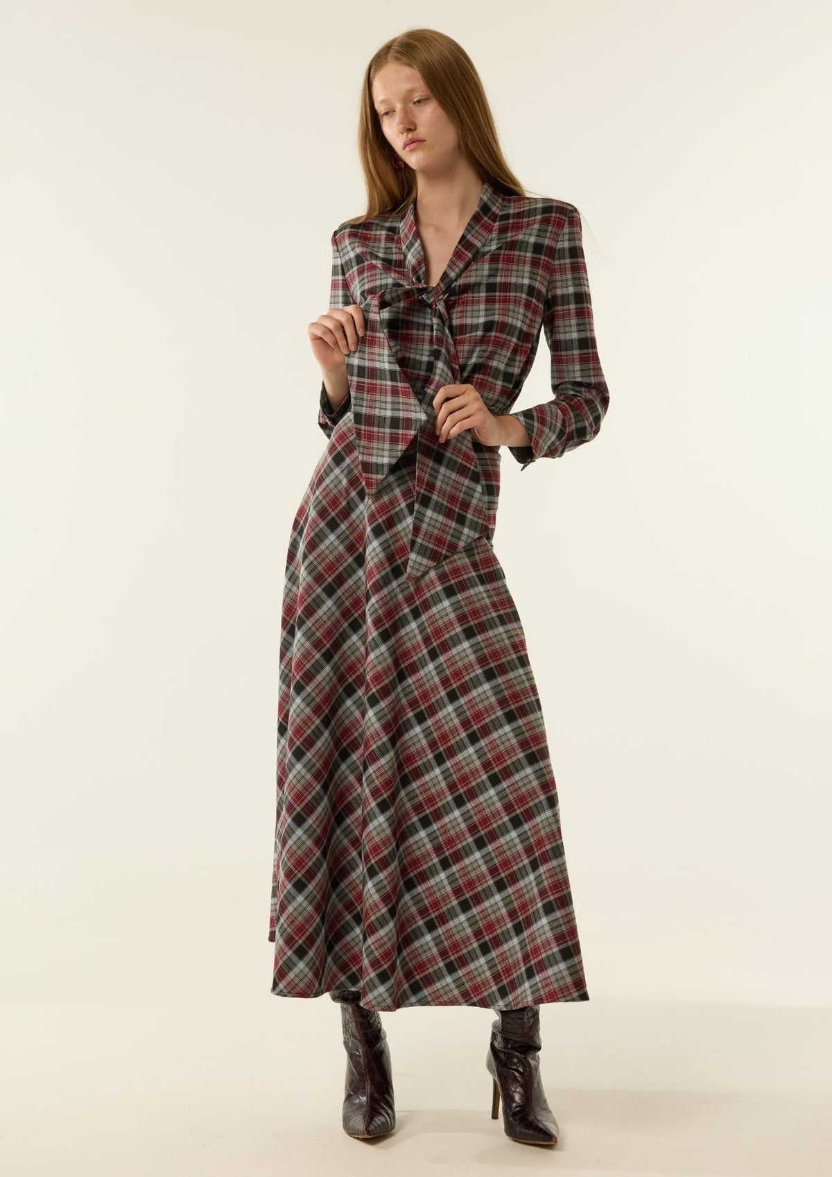 FALDA NOVA The IQ Collection