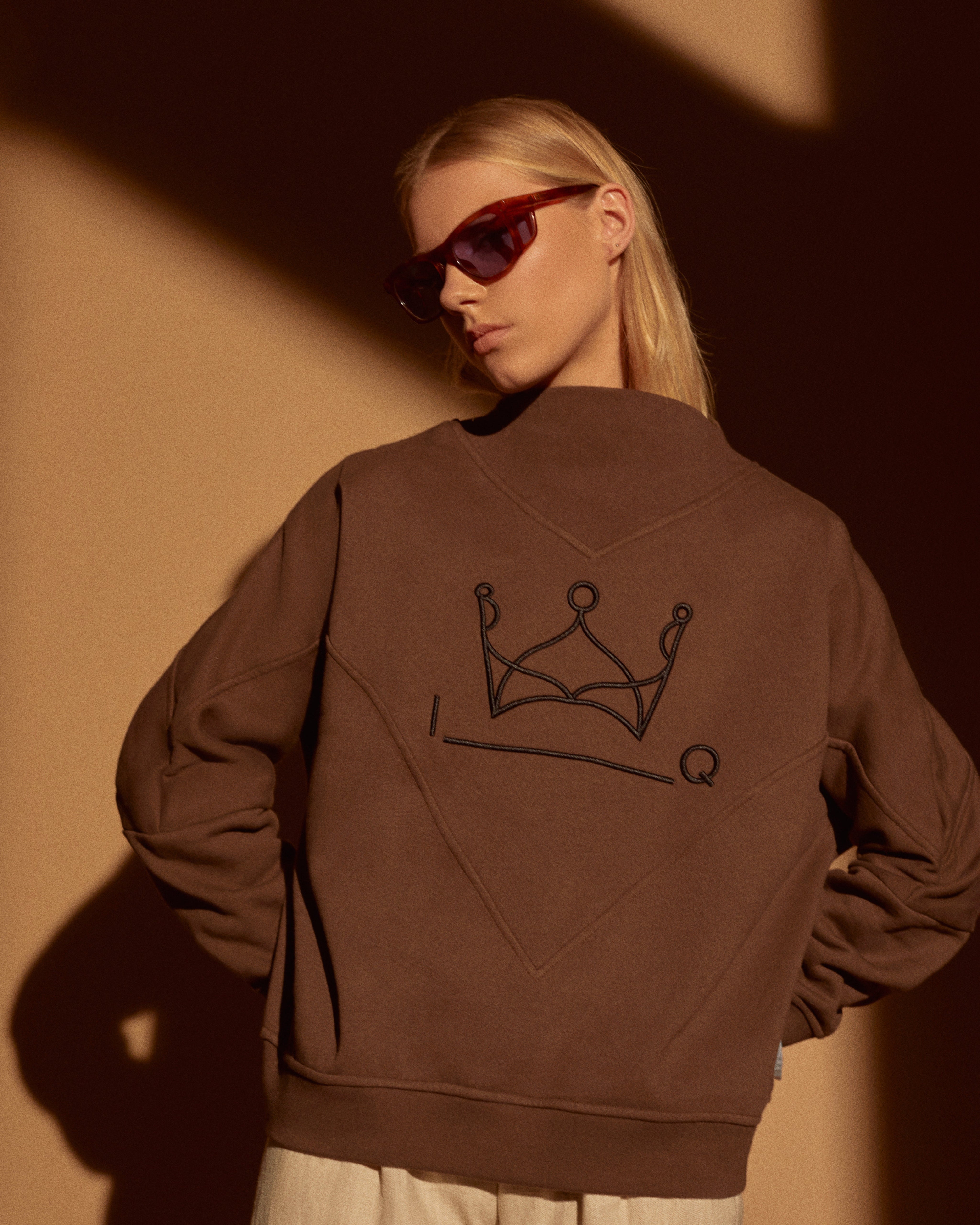 SUDADERA BRODIE MARRÓN The IQ Collection
